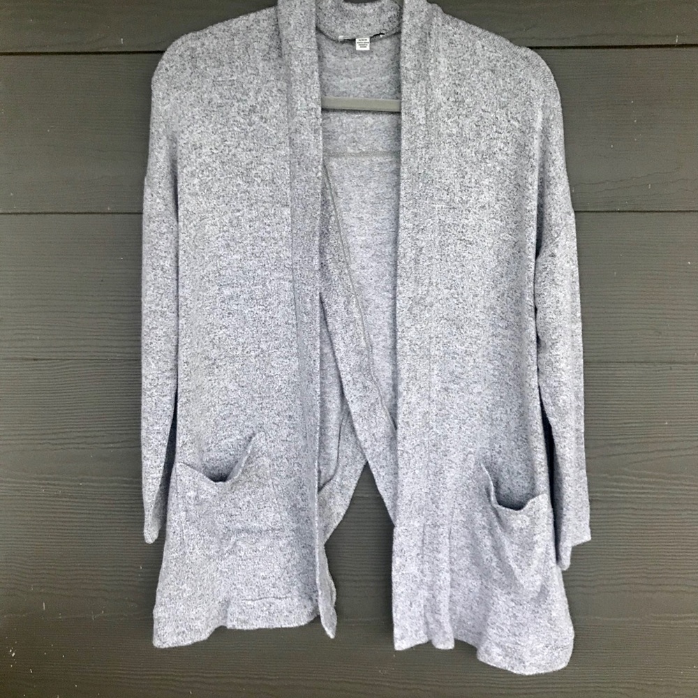 AEO Split Back Cardigan.  Size M.